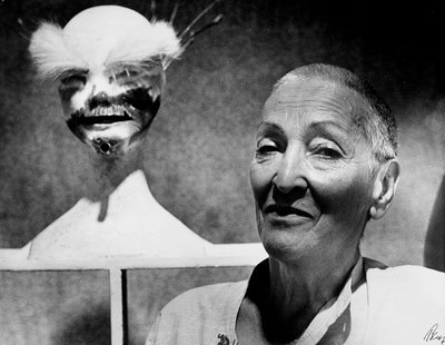 Portrait de la peintre et sculptrice allemande Meret Oppenheim - Karl Heinz Bast
