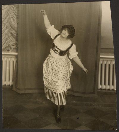 Mlle Vera Gartang dans le ballet "Music Box". - Karl Karlovitz Bulla