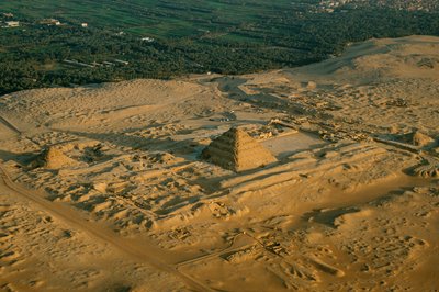 Égypte; Archéologie; Ancien Empire; Saqqara; Pyramide de Djoser, Pyramide à degrés, 3e Dynastie - Kenneth Garrett