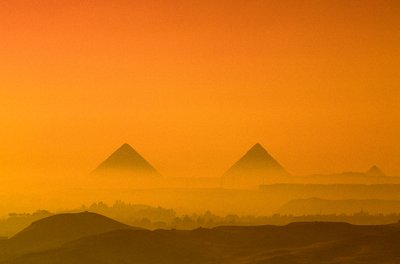 Égypte; Ancien Empire; Plateau de Gizeh; Pyramides de Gizeh; Khéops; Khéphren; Mykérinos - Kenneth Garrett