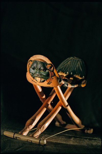 Appui-tête pliant en ivoire du roi Toutankhamon, Nouvel Empire, 2002 - Kenneth Garrett