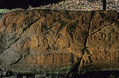 Guatemala; Maya; Aguateca, monument en pierre Tan Te