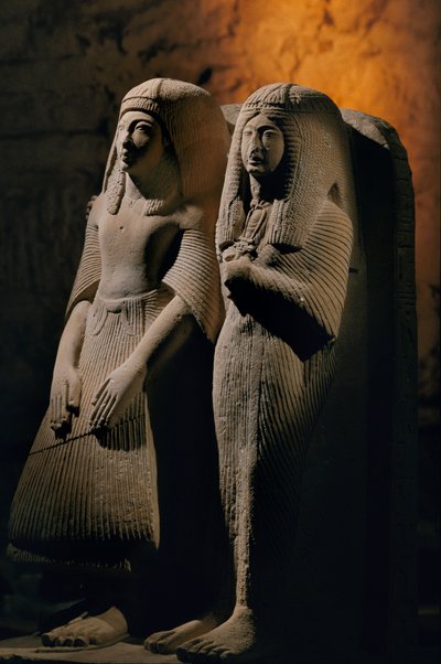 Double statue en calcaire d