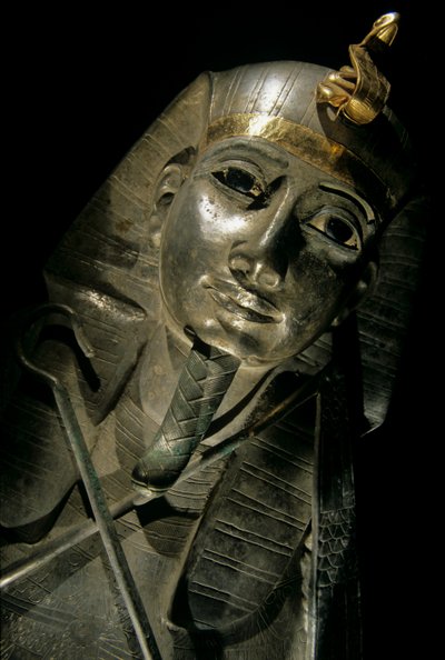 Sarcophage en argent et or de Psousennès Ier, Troisième Période Intermédiaire, 2002 - Kenneth Garrett