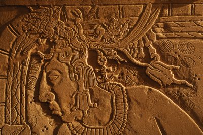 Banc du trône du Temple 21, sculpture du roi Akhal Mo Nab, Palenque, Mexique, 2005 (photo) - Kenneth Garrett