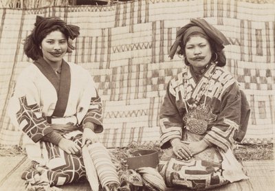 Femmes Ainu, c.1890s - Kenzô Tamoto