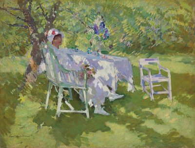 Dame en Blanc Assise dans un Jardin - Konstantin Alekseevich Korovin