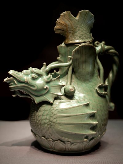 Pichet dragon aquatique. Céladon - Korean School