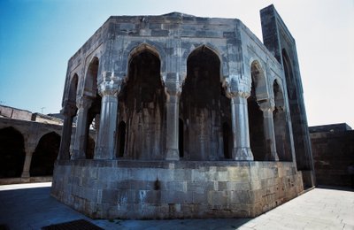 Pavillon Divankhana, Palais des Chirvanchahs, ville fortifiée de Bakou (Liste du patrimoine mondial de l