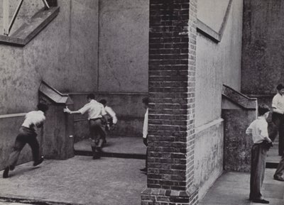 Fives, Eton - Laszlo Moholy Nagy