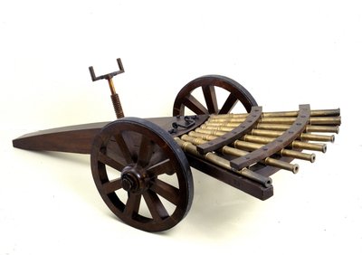 Canon à plusieurs canons. Modèle d