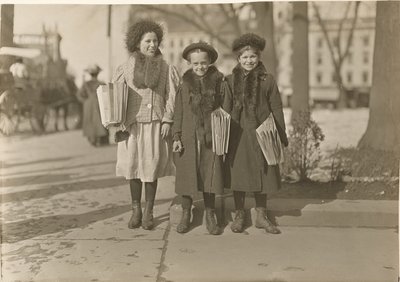 Connecticut Newsgirls (Hartford ) - Lewis W. Hine