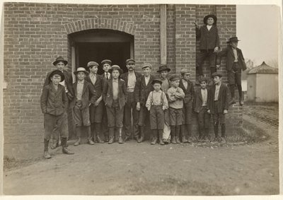 [Heure de midi, King Mfg. Co., Augusta, Géorgie] - Lewis W. Hine