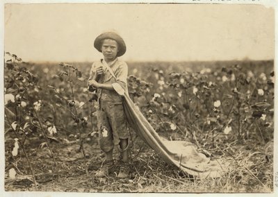 Warren Frakes, 6 ans, avec environ 20 livres de coton dans son sac à Comanche County, Oklahoma, 1916 - Lewis Wickes Hine