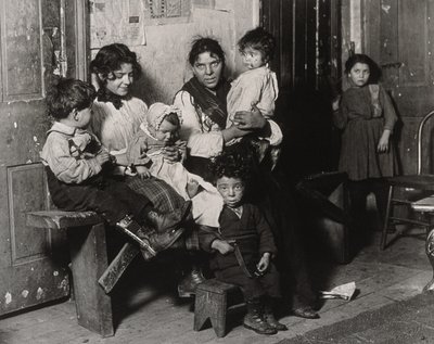 Une maison italienne près de Hull House, Chicago, 1910 - Lewis Wickes Hine