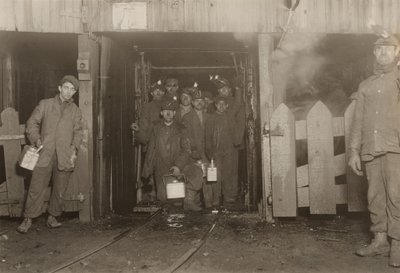  - Lewis Wickes Hine