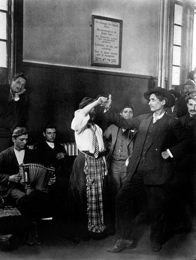Immigrants à Ellis Island - Lewis Wickes Hine