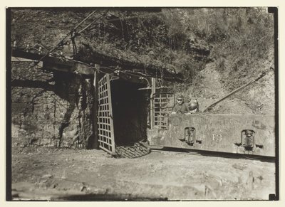 Moteur pour train de charbon, Virginie-Occidentale - Lewis Wickes Hine