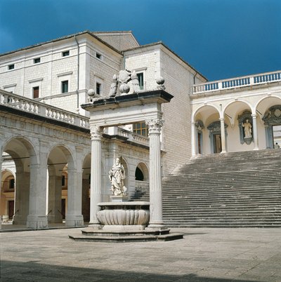 Italie, Région du Latium, Province de Frosinone, Cassino, Abbaye du Mont-Cassin, escalier principal et puits - Unbekannt Unbekannt