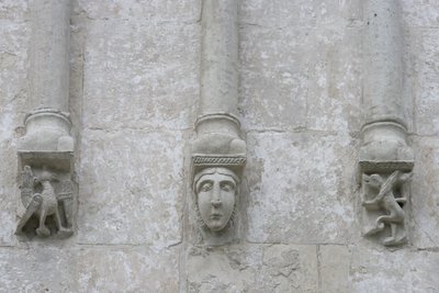 Russie, Vladimir, Bogolyubovo. Décorations sculptées de l