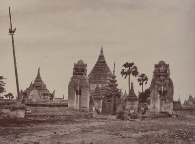 Pugahm Myo : Entrée de la pagode Shwe Zeegong - Linnaeus Tripe