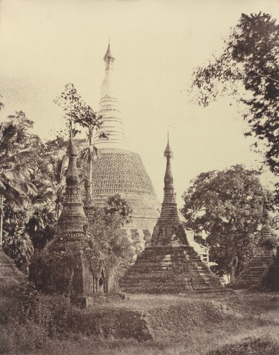 Rangoon : Vue rapprochée de la pagode Shwe Dagon - Linnaeus Tripe