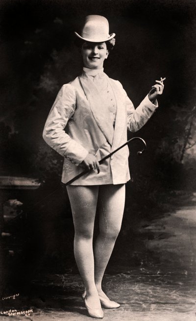 Lily Iris, actrice, 1906 - London Stereoscopic and Photographic Co