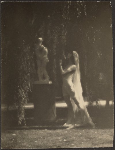 Danseuse dans un jardin - Louis Fleckenstein