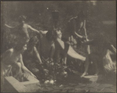 [Danseurs posés au bord d