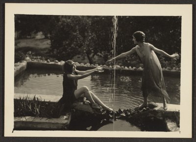 [Danseurs au bord de la piscine] - Louis Fleckenstein