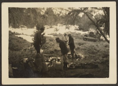 [Figures sur le site du camp] - Louis Fleckenstein