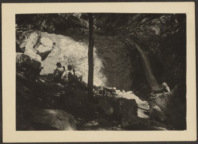 [Figures dans un paysage forestier ombragé] - Louis Fleckenstein