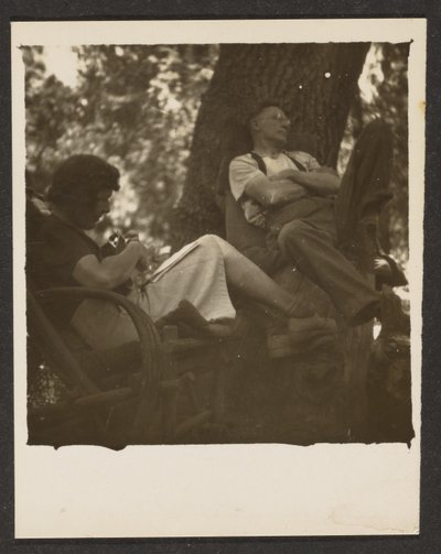 [Florence et son mari dans les bois] - Louis Fleckenstein