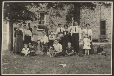 [Portrait de groupe à l
