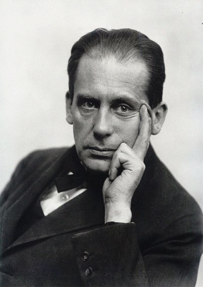 Walter Gropius, vers 1919 - Louis Held