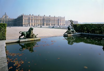 La façade ouest ou jardin vue depuis le Parterre d