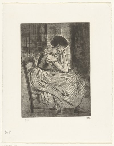 Jeune femme assise près d