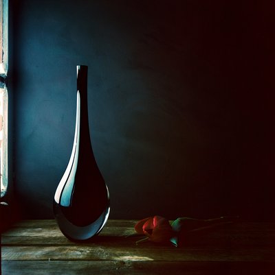Vase élégant « Rose rouge » - Luiz Laercio