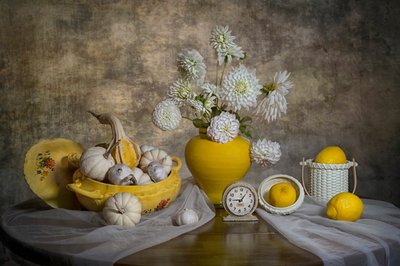 Récolte de citrons et de dahlias - Lydia Jacobs