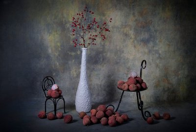 Nature morte aux litchis et aux baies - Lydia Jacobs
