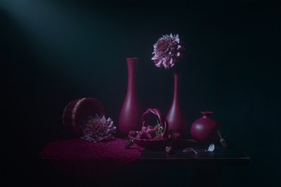 Baies et dahlias aux couleurs chatoyantes - Lydia Jacobs