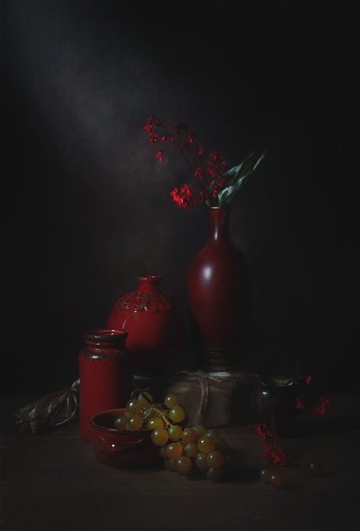 Nature morte rouge mélancolique - Lydia Jacobs