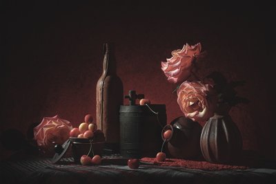 Roses et cerises mélancoliques - Lydia Jacobs