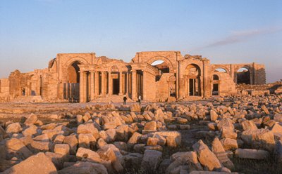 Ruines de Hatra, une ancienne ville de Haute Mésopotamie, le temple de Manan du 1er siècle - Lynn Abercrombie