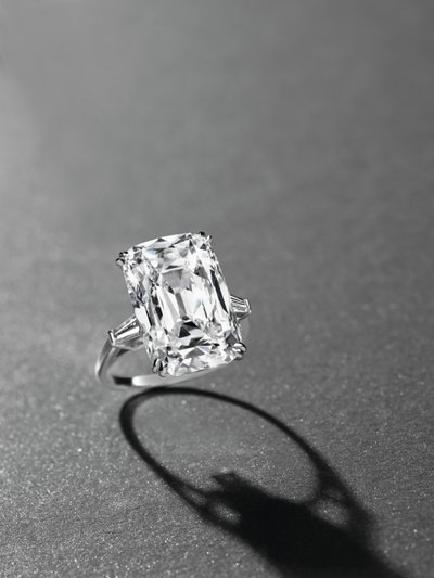 Une bague élégante - Manuel Cusí