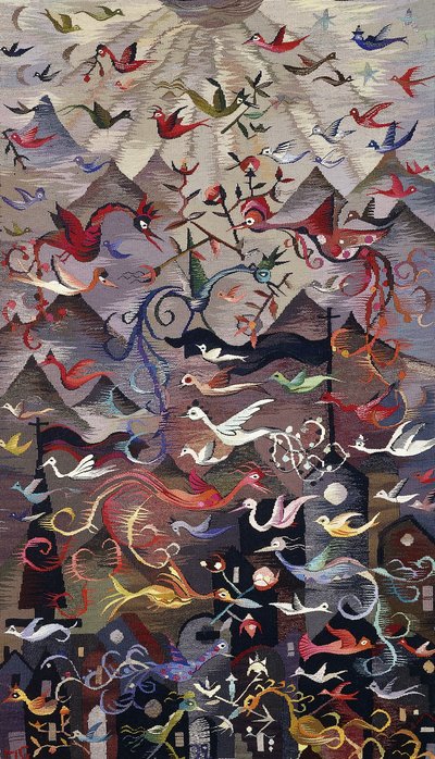 Tapisserie murale représentant des oiseaux mythiques, avec un fond de montagnes et de rayons de soleil - Marianne Pankok