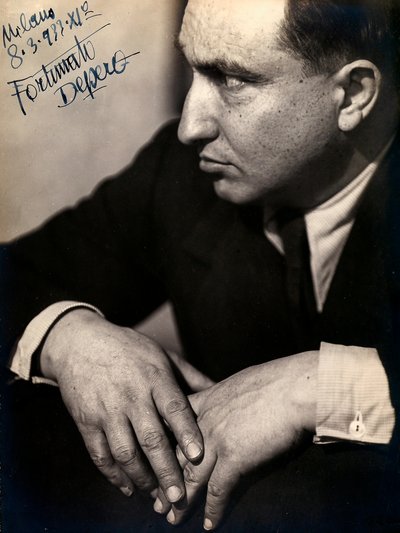 Portrait du peintre futuriste Fortunato Depero pris le 8 mars - Mario Castagneri