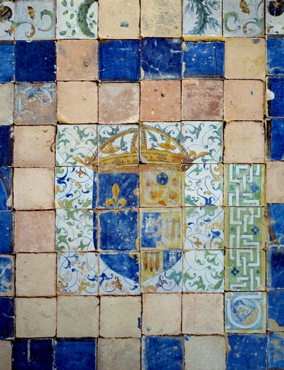 Carreaux de céramique du pavement du Château d