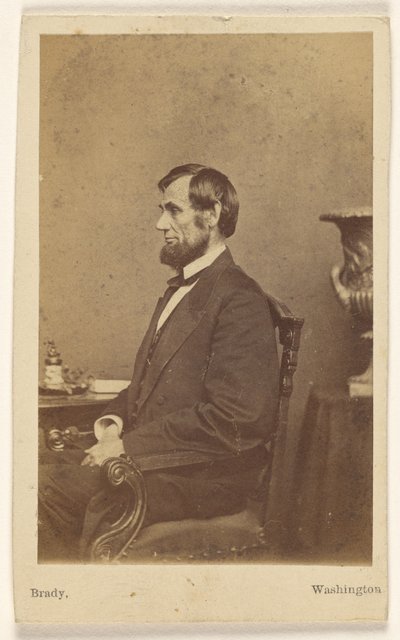 [Abraham Lincoln assis, de profil] - Mathew B. Brady