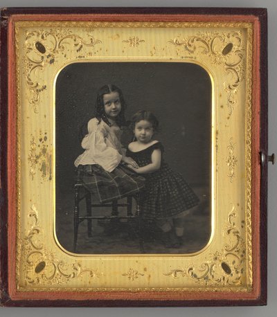 Sans titre (Portrait de deux jeunes filles) - Mathew B. Brady